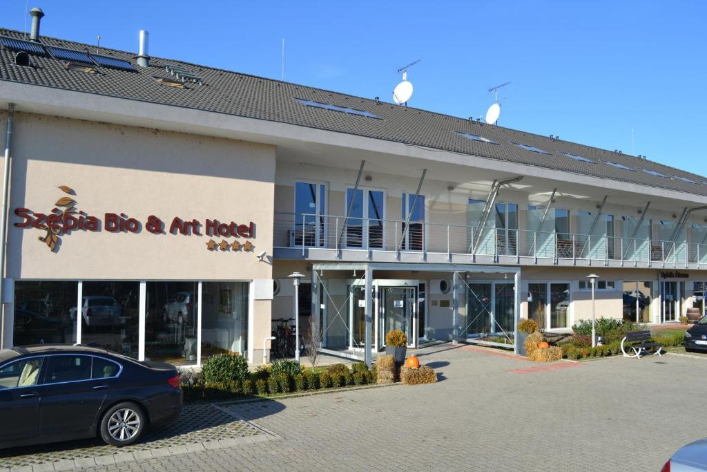 Szepia Bio And Art Hotel Zsambek Exterior photo